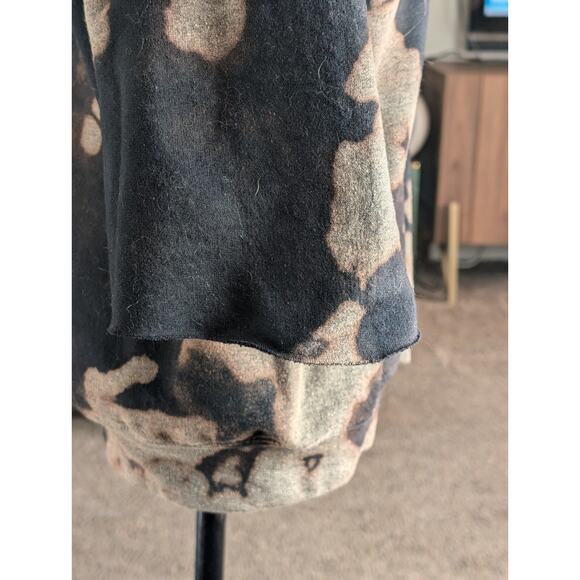 Acid Wash Tie Dye Skeleton"Rock N Roll" Hands Sweatshirt By Gildan Sz Small - Picture 4 of 9